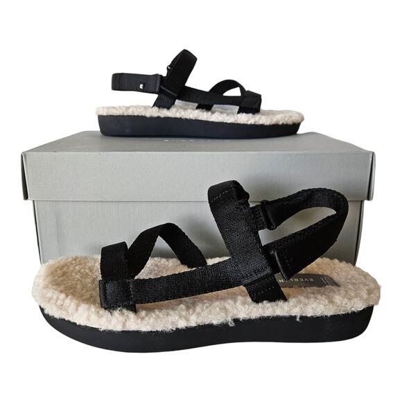 EVERLANE Women's 7 Sandals Renew Teddy Sport Faux Fur Sherpa Lined Black NEW - Picture 1 of 9